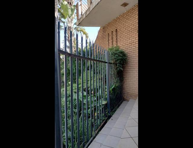 5 BEDROOM HOUSE FOR SALE IN CROSBY